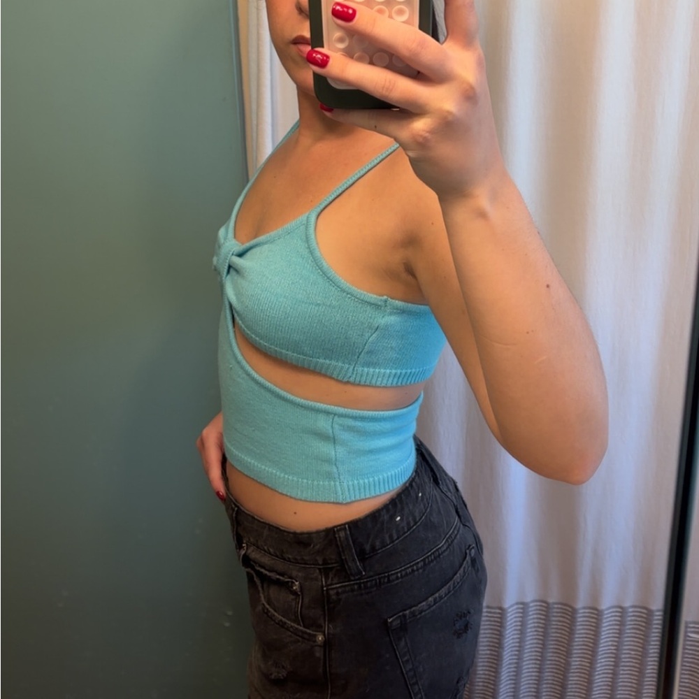 VRG GRL Turquoise Cut Out Crop Top - Picture 3 of 16